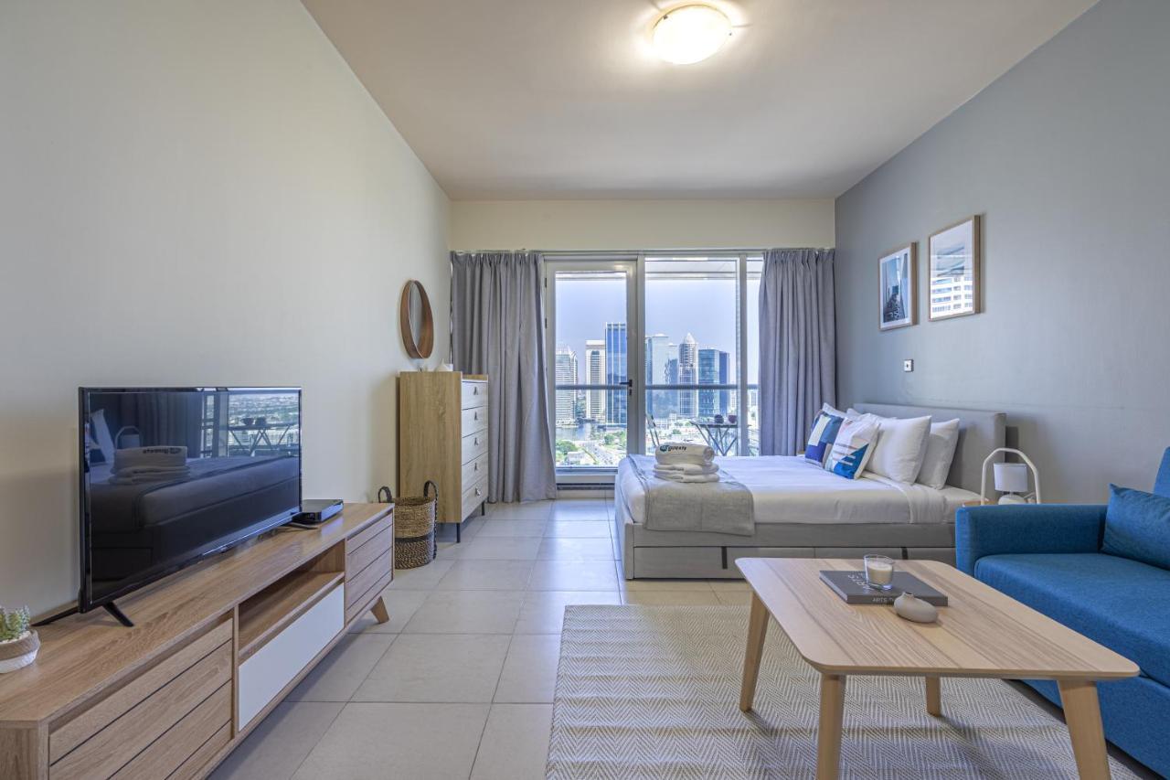 Higuests - Modern Studio With Incredible City Skyline View Dubai Buitenkant foto